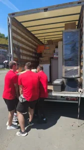 Selidba sa radnicima - Photo by Ajkula