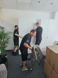 Selidba poslovnog prostora - photo by Ajkula